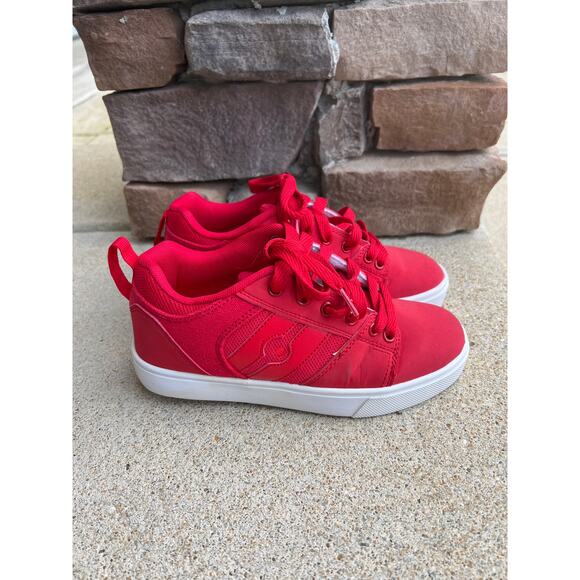 Heely’s red youth sneakers shoes with wheels size 3 - Picture 1 of 3
